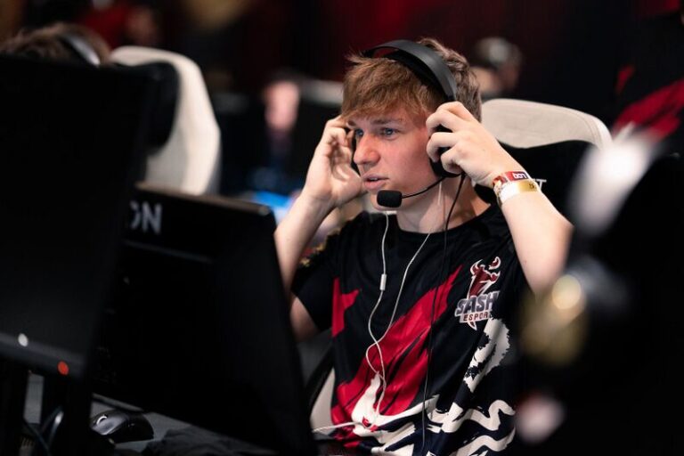 BBL sign MistR after moving Boye to the bench