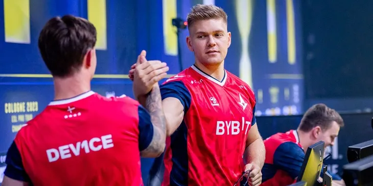 Đội tuyển Astralis trong lượt trận bán kết tại giải IEM Cologne 2023