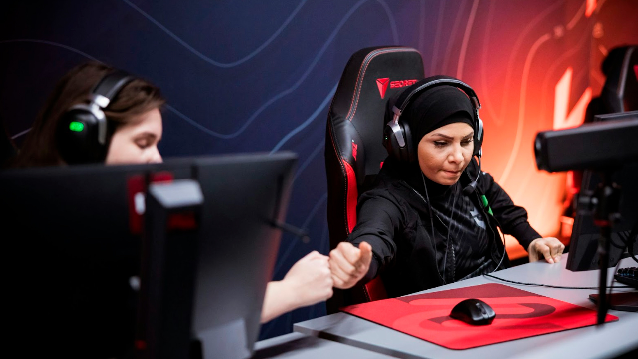 The Unfortunate Saga of Women&rsquo;s Counter-Strike