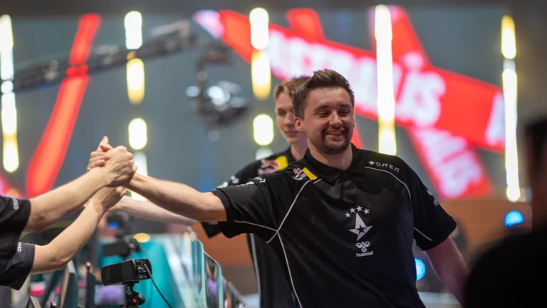 Aurora vs Astralis: Prediction for the PGL Astana 2025 Semifinal
