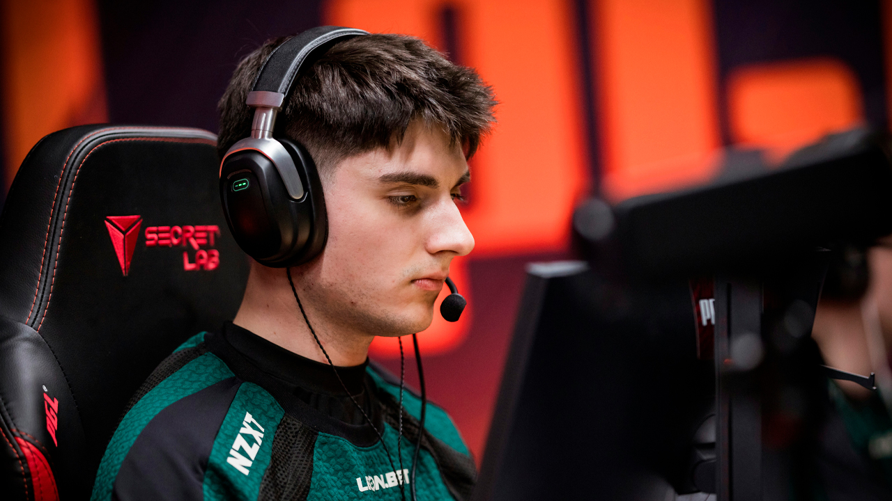 Iulian “regali” Harjău (FlyQuest)