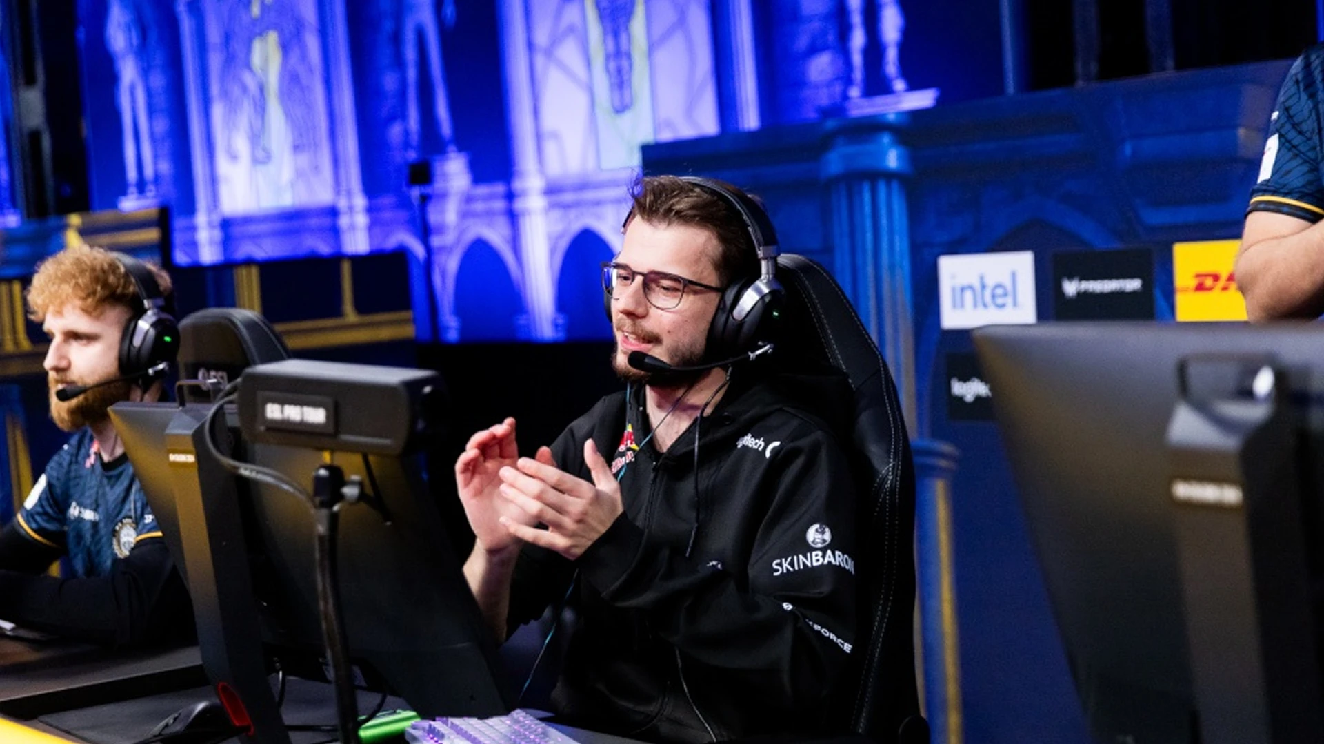 ENCE sign rigoN, move gla1ve to the bench