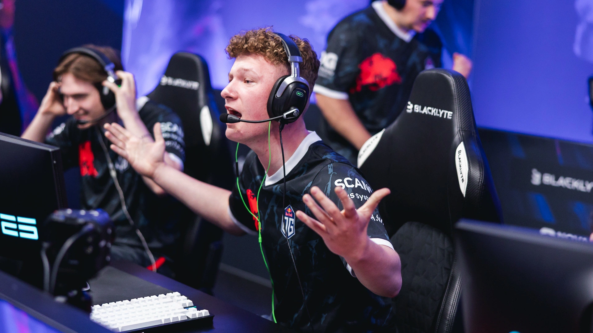 Dominacje i powroty drugiego dnia StarLadder StarSeries Fall 2025 Europe CQ