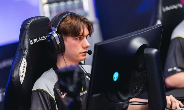 NAVI Crowned Champions of StarLadder StarSeries Fall 2025 After Defeating Ninjas in Pyjamas in the Final