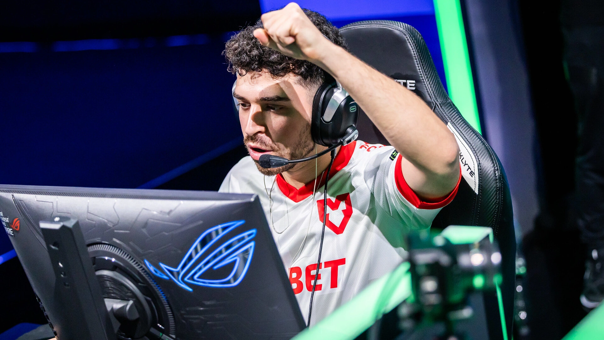 MOUZ advance to BLAST Open London Finals, G2 continue in the lower bracket