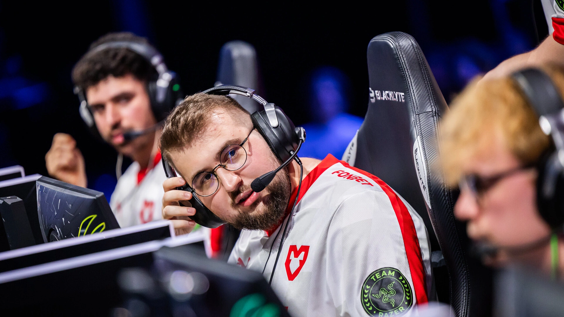 Prediction: MOUZ vs Virtus.pro — Opening Clash at Esports World Cup 2025