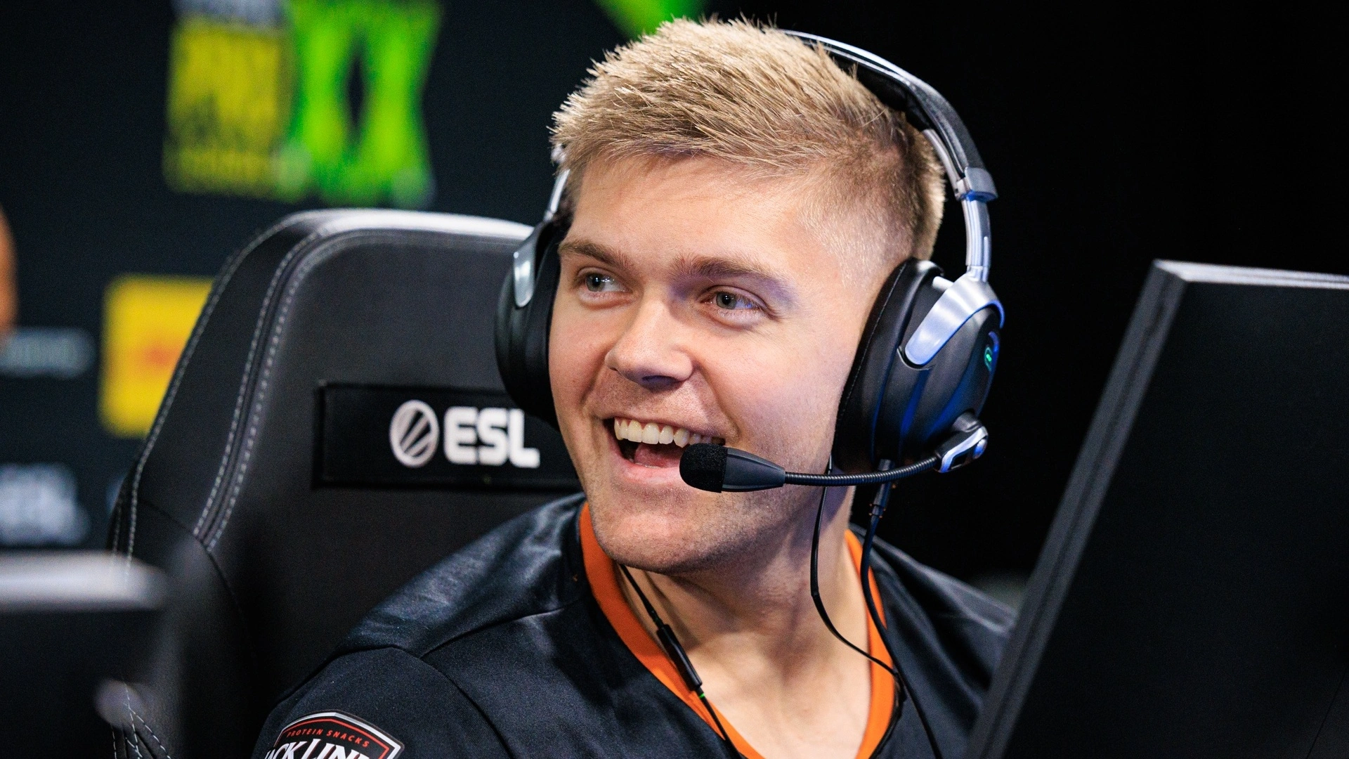 fnatic eliminate ECSTATIC from BLAST Open London 2025 with a 2-0 victory