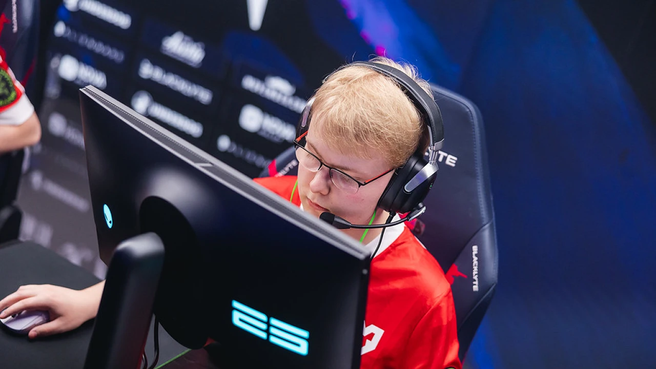 Jimpphat after MOUZ’s elimination: a wake-up call for a stable roster