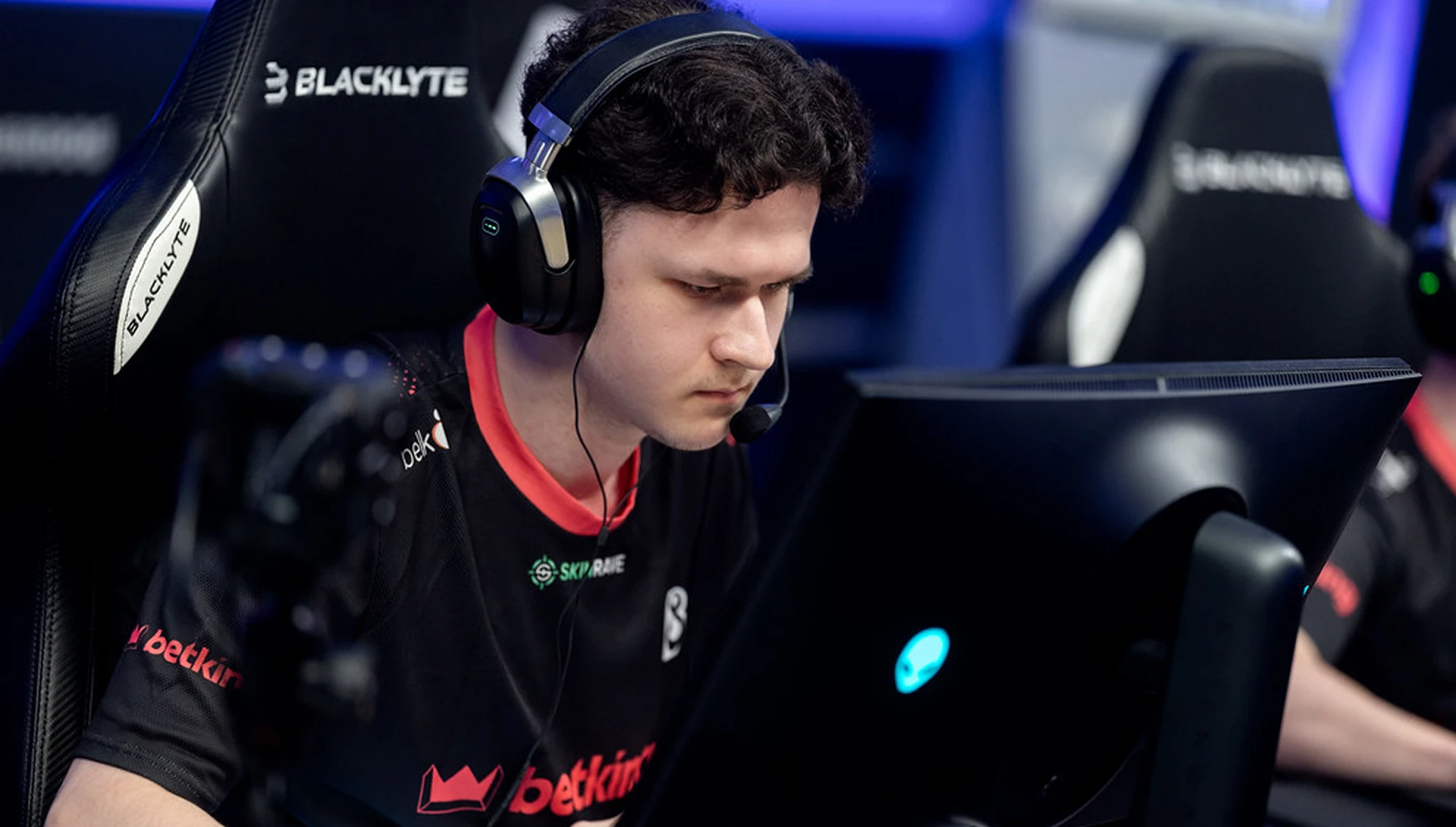 Anteprima della partita B8 vs MOUZ — Battaglia per un posto alle finali LAN