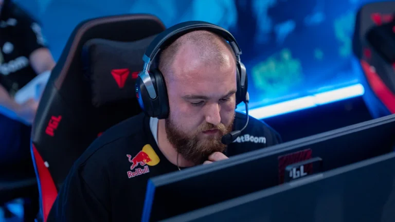 Team Spirit eliminate Liquid from BLAST Open London 2025