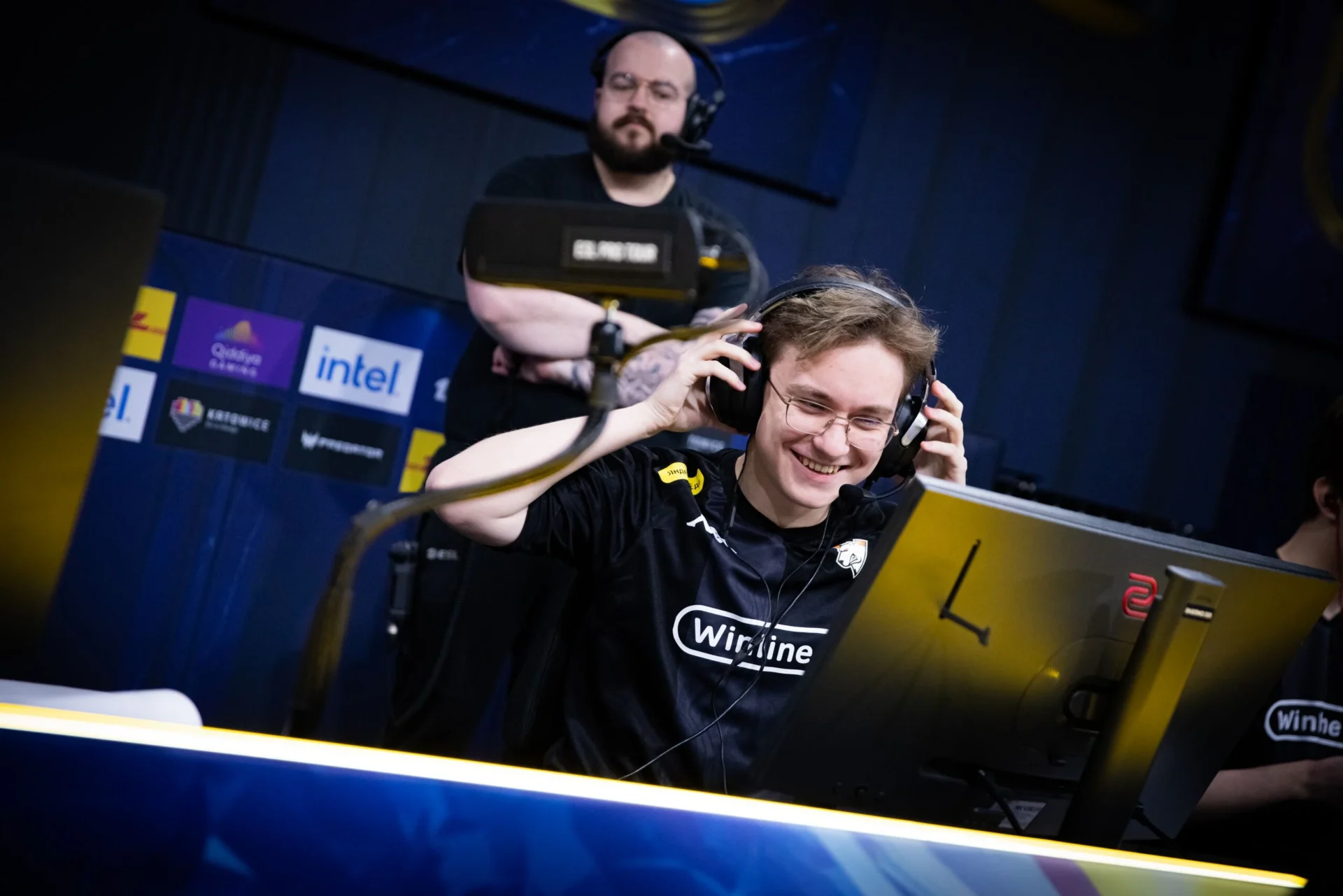 FL4MUS at a Crossroads: From Virtus.pro’s Bench to a New Challenge at LanDaLan