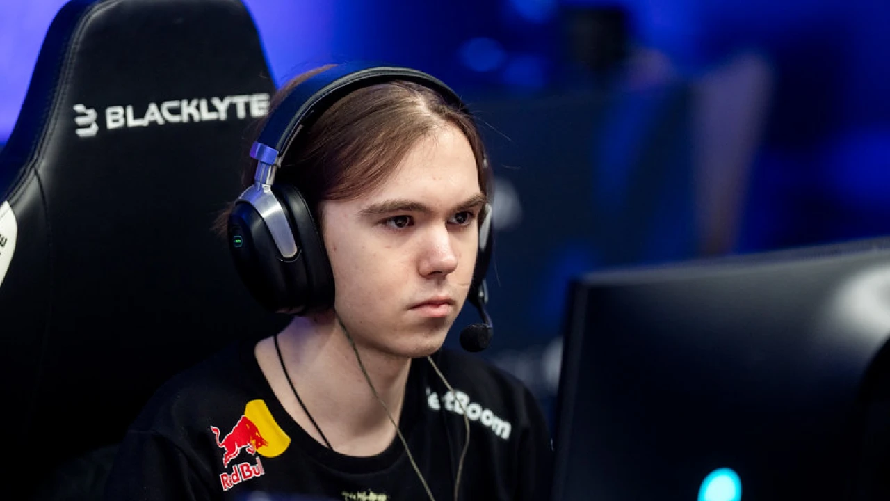 Donk et les rumeurs de départ de Spirit : confusion autour des informations avant le Major de Budapest
