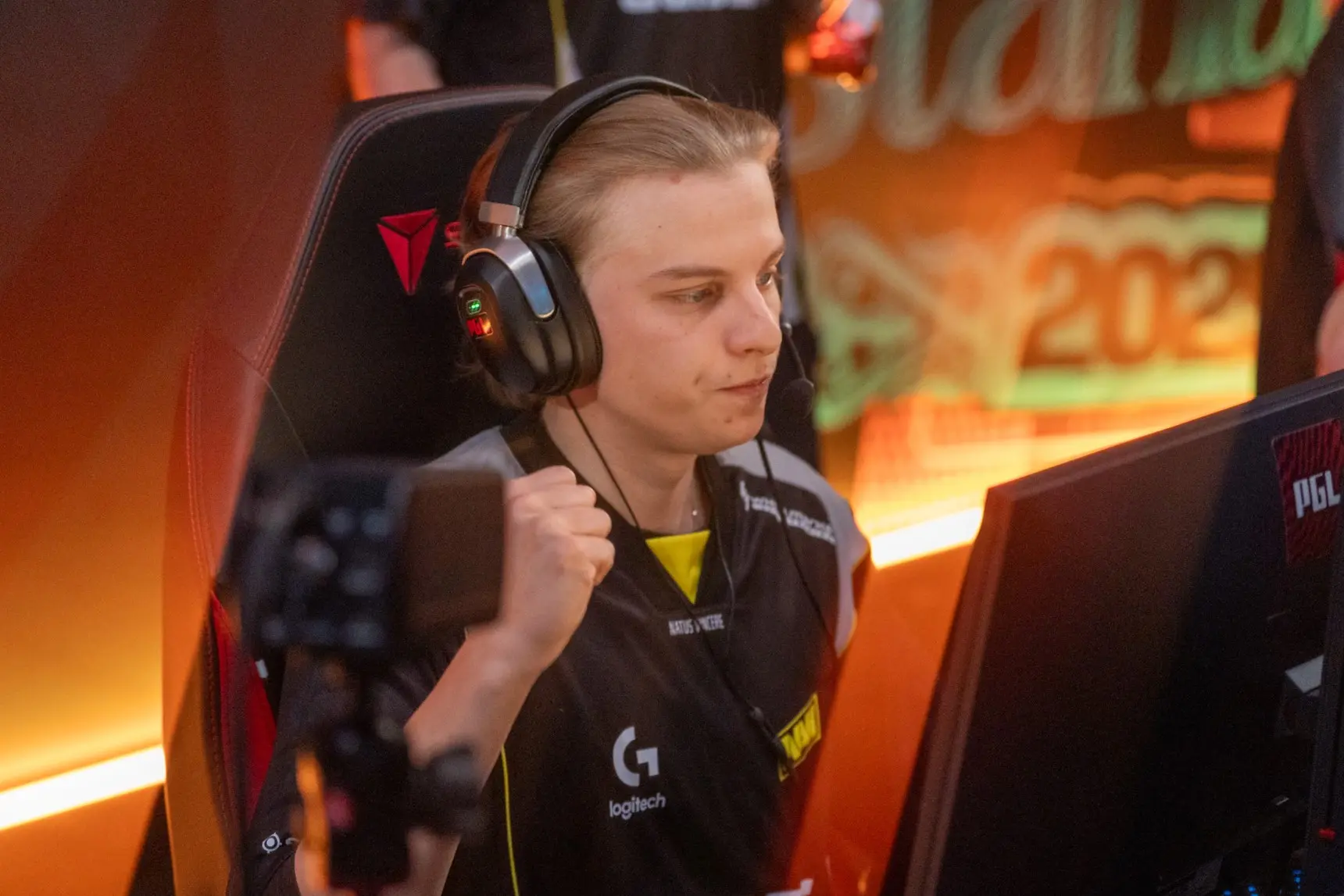NAVI defeats 9INE 2:1 and advances to the semifinals of StarLadder Starseries Fall 2025
