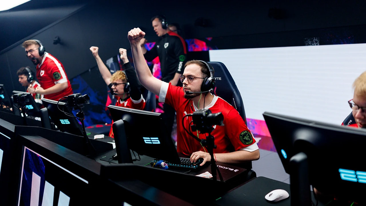 MOUZ defeat M80 in the BLAST Open London 2025 quarter-finals