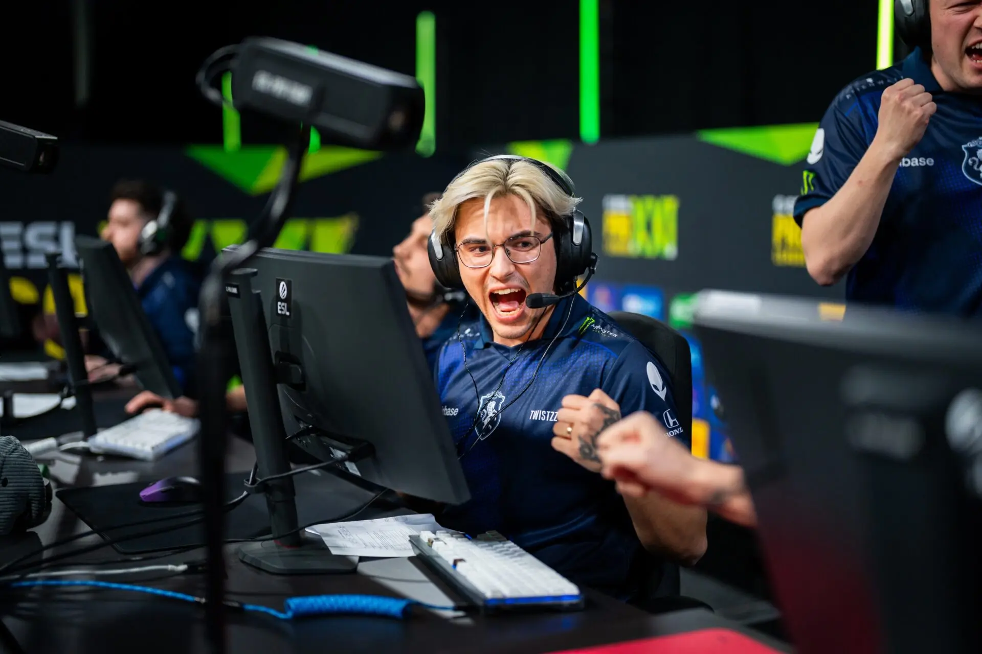 LIQUID SEND HEROIC HOME WITH 2:1 WIN AT FISSURE Playground 2