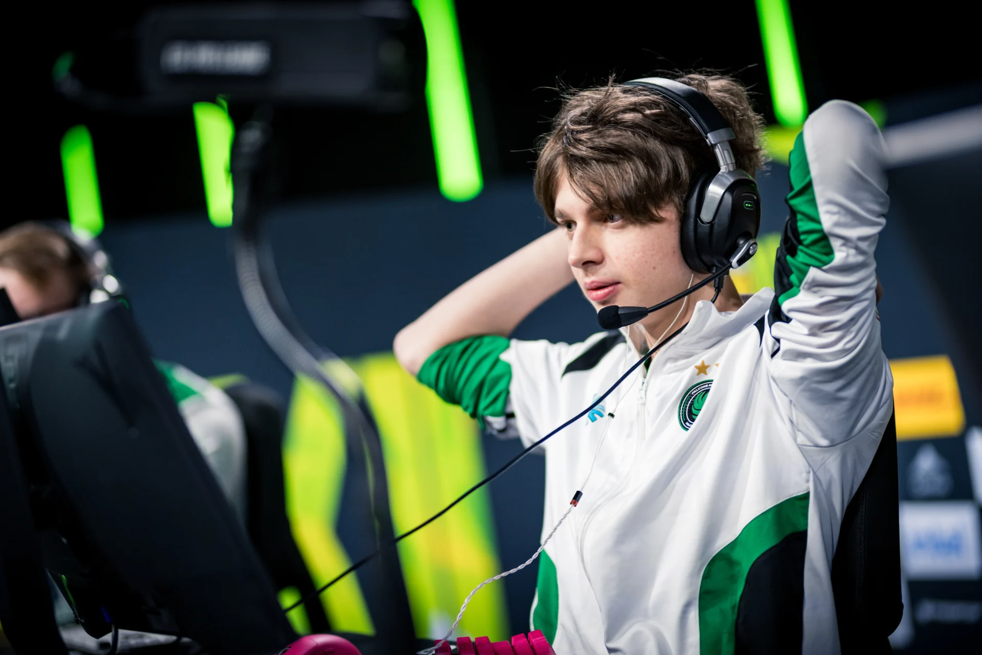 Falcons, MOUZ, and Aurora showcase their strength at ESL Pro League S22 — a day of dominance and revival