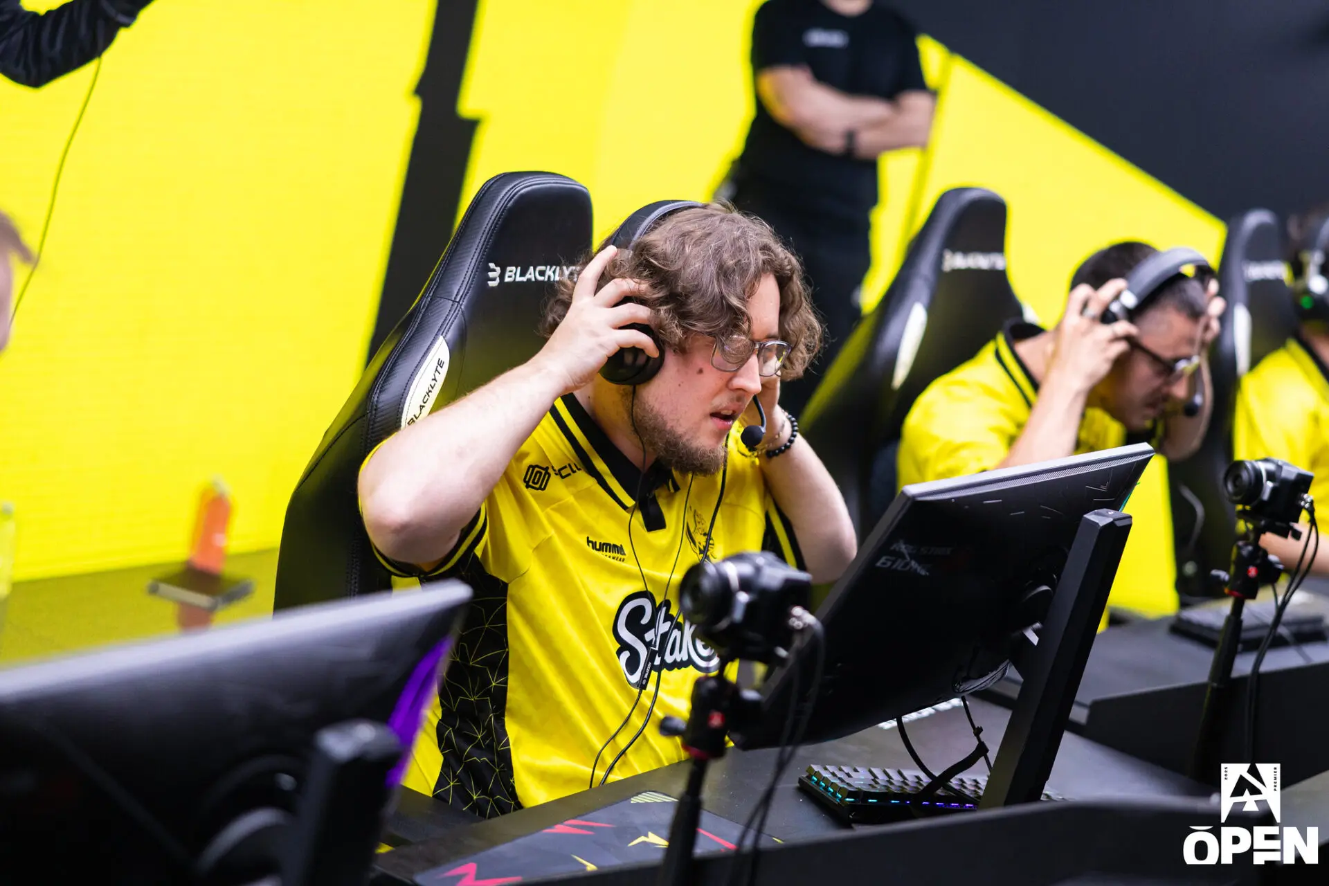 Vitality defeat FaZe 2:1 and advance to the ESL Pro League Season 22 Grand Final