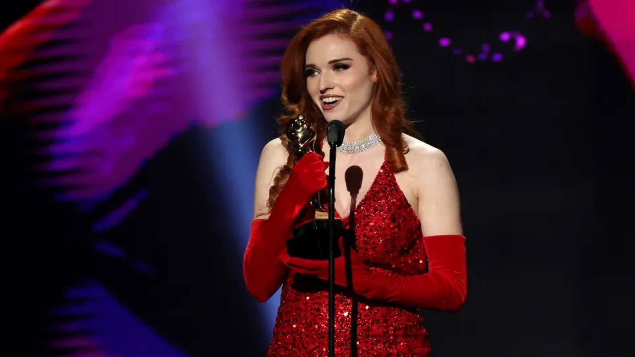 Amouranth Leaves Wildcard: Shares Bought Back Amid Months of Speculation