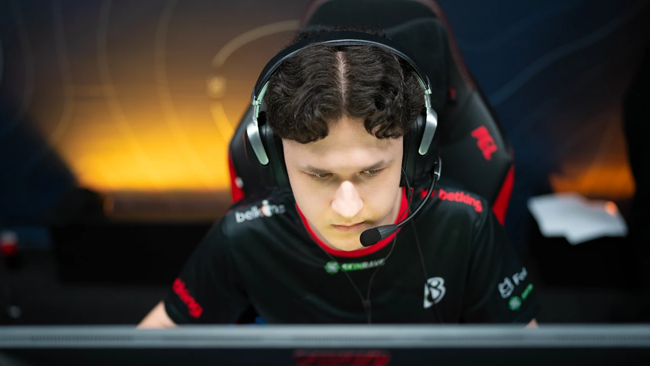 Evening Results at PGL Masters Bucharest 2025: FlyQuest, Aurora, Astralis, and B8 Rise