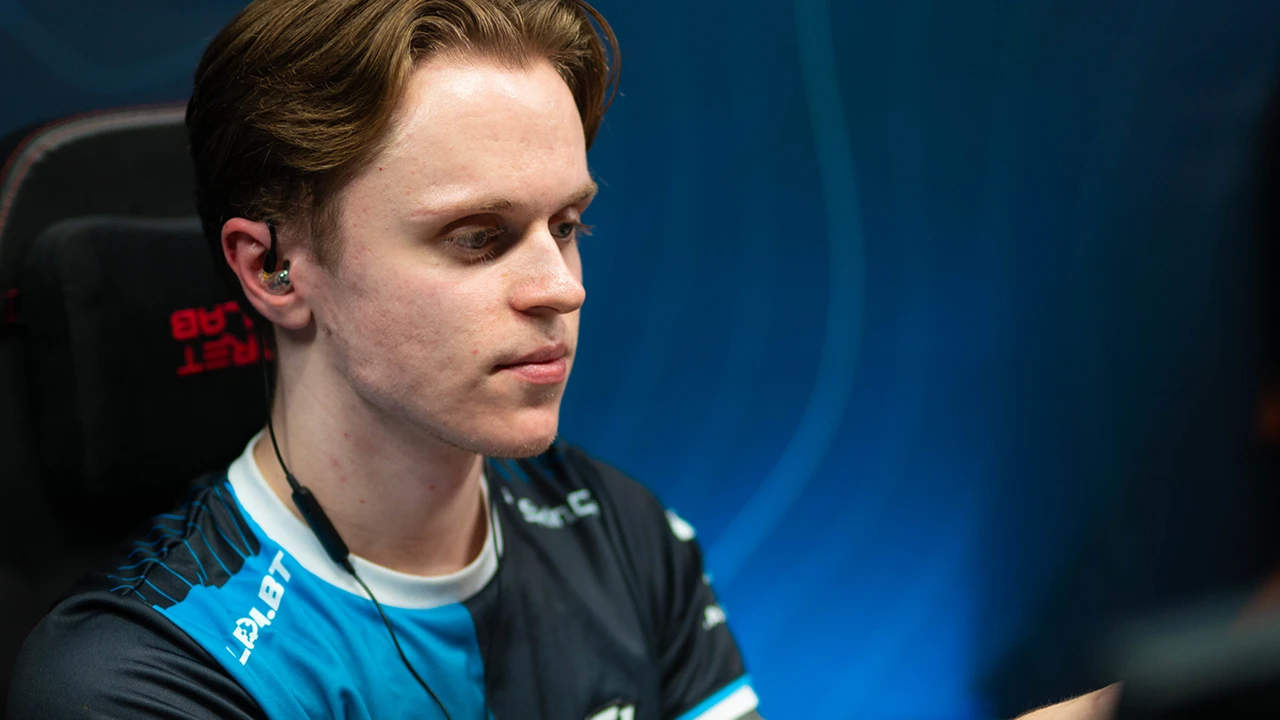 GamerLegion confidently defeat Gentle Mates 2–0 to reach the PGL Masters Bucharest 2025 playoffs