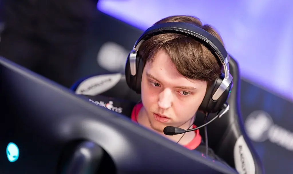 Day 2 of the best-of-one race to Stage 2 at StarLadder Major 2025