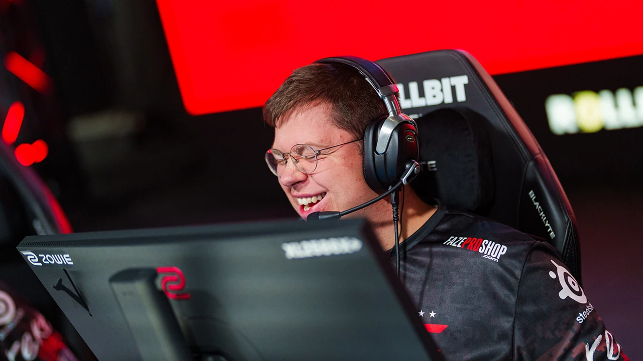 FaZe 2–1 Fluxo — the legendary roster advances to Stage 2