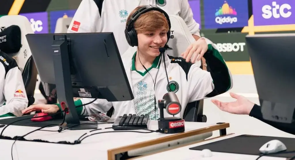 Spirit and Falcons in Upper Semifinals of IEM Chengdu 2025