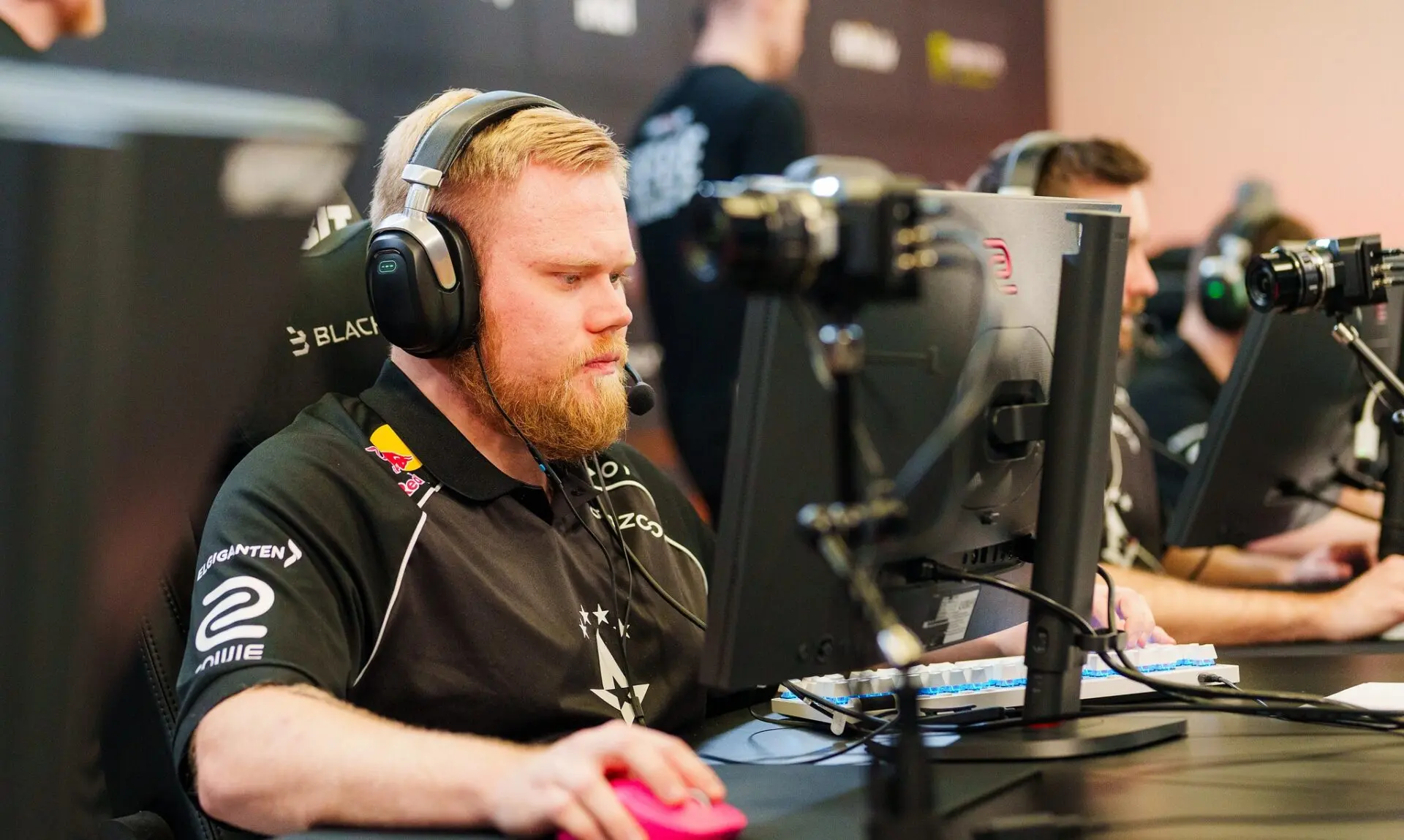 Magisk keeps hopes alive at StarLadder Budapest Major 2025