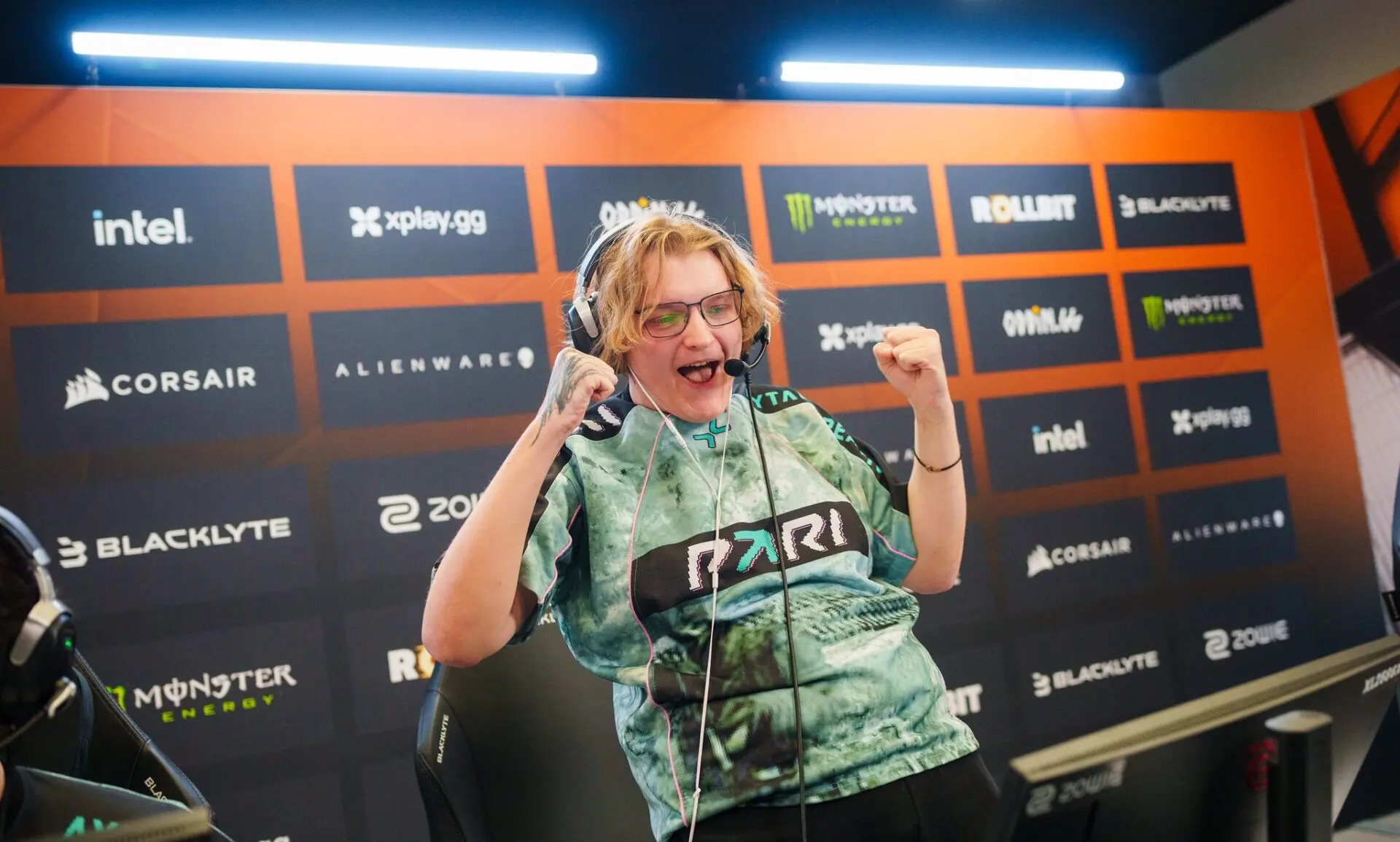 PARIVISION confidently advance to Stage 3 at StarLadder Major 2025