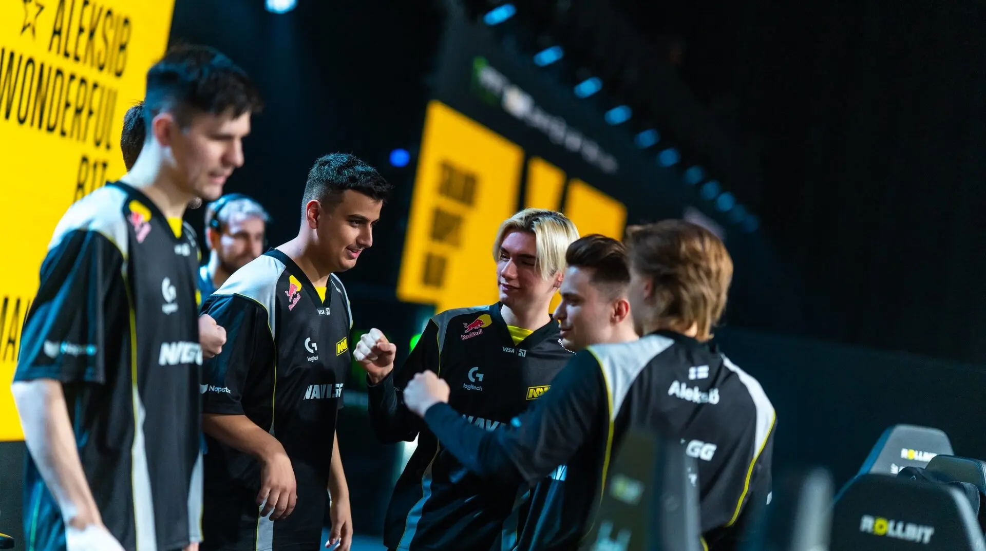 A &ldquo;Hot&rdquo; makazze&ndash;xiELO Story With an Unexpectedly Simple Ending