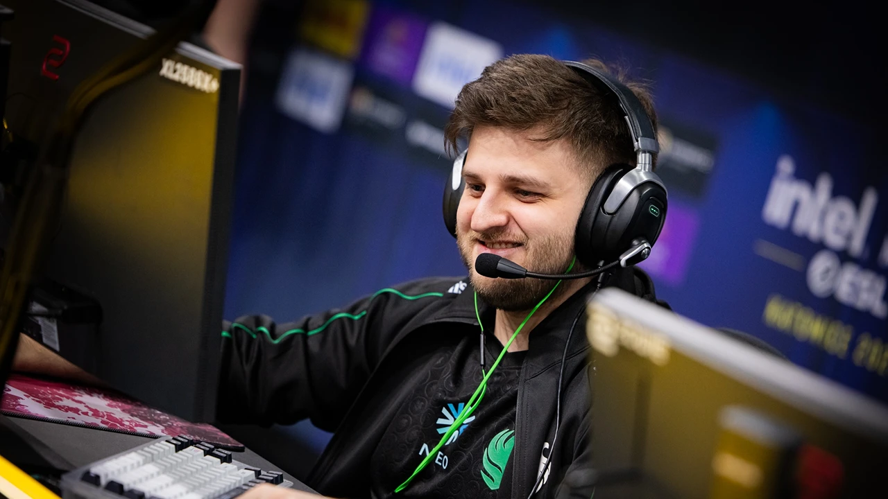 degster announces free agency after leaving Falcons