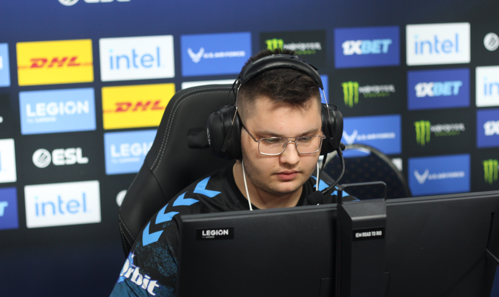 los kogutos disrupted a match due to suspicions toward teammates