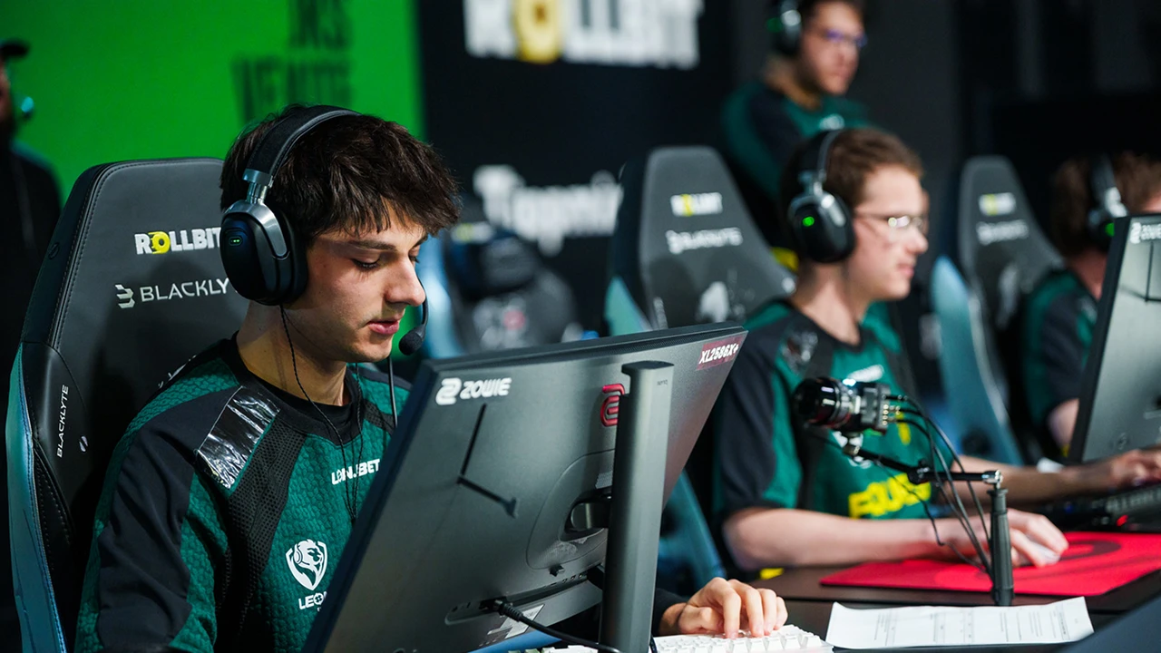 CS2 Winter Rostermania — All 2025–2026 Roster Changes