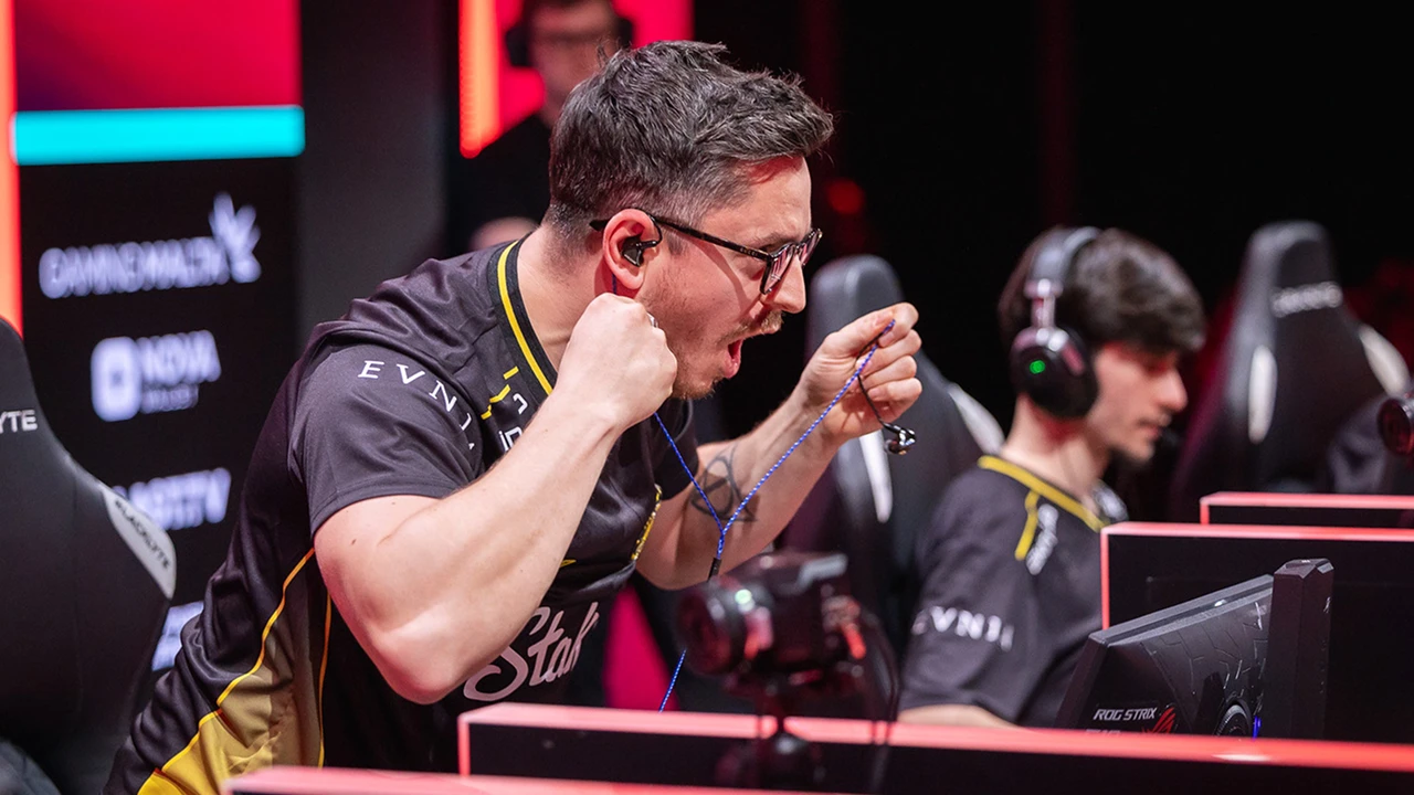 apEX “revealed” hilarious reason behind Vitality success in CS2