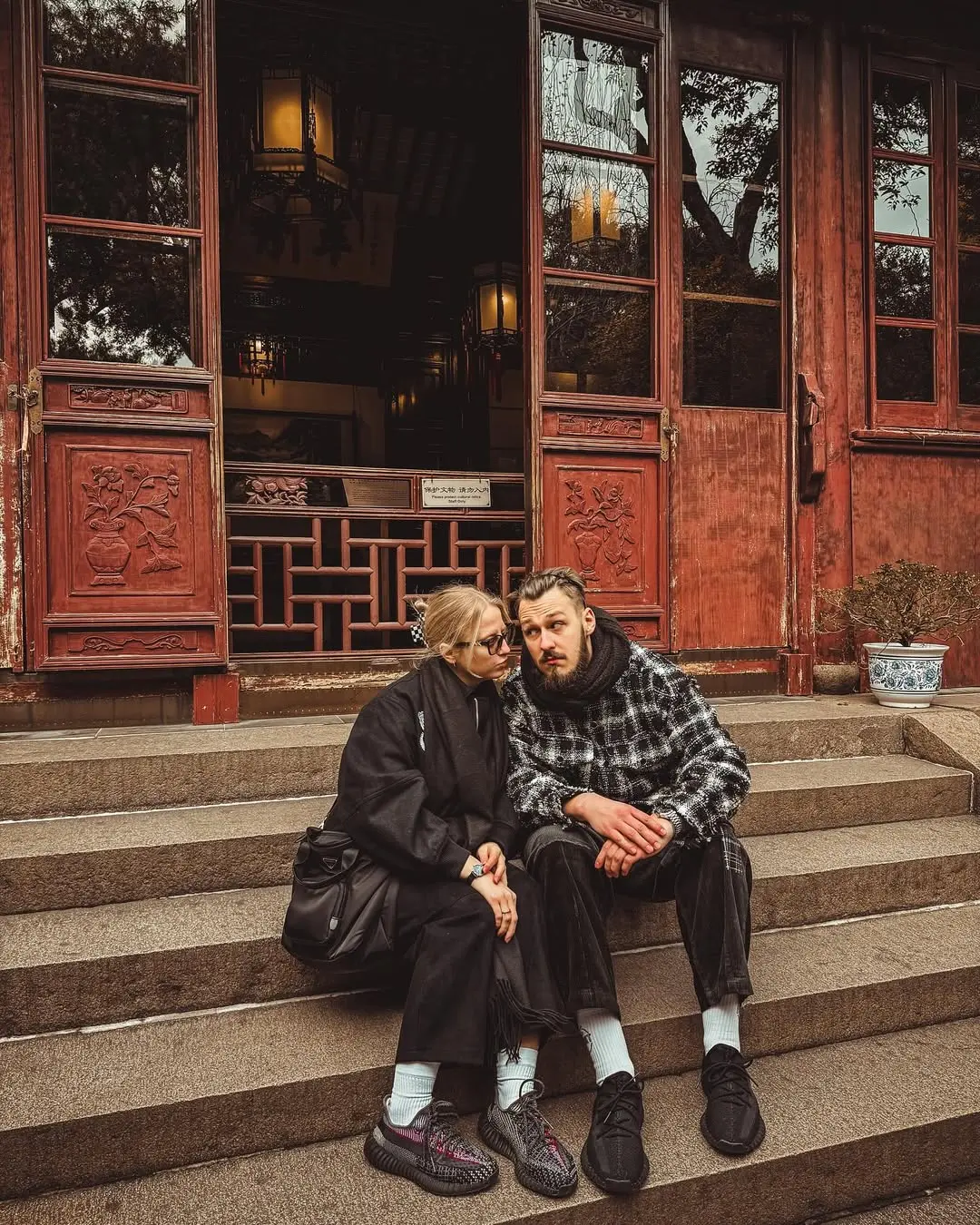 Top 10 Couples in Counter-Strike: Love Beyond the Server