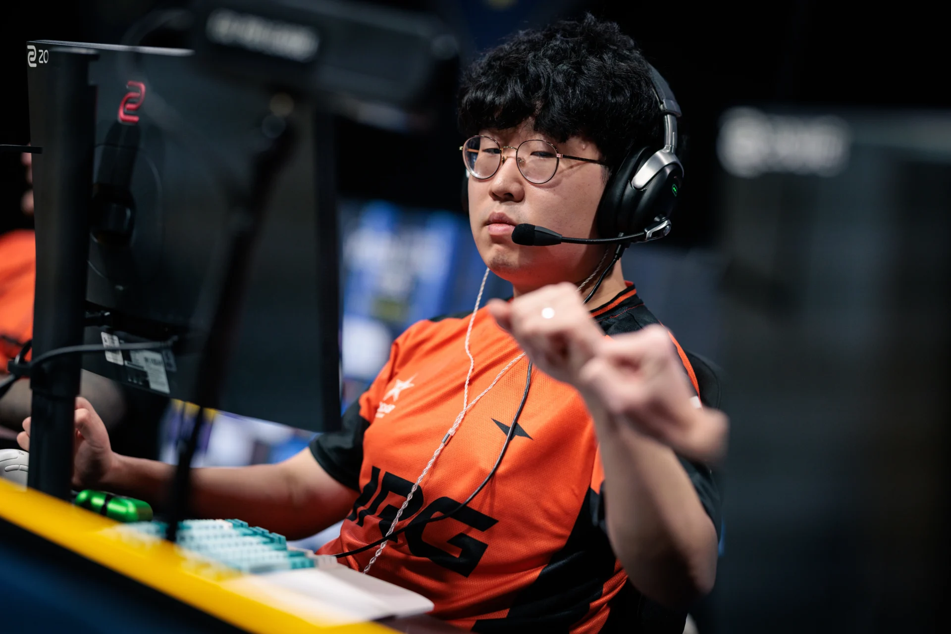 MOUZ shut down NRG as Aurora stun Falcons at IEM Krak&oacute;w 2026