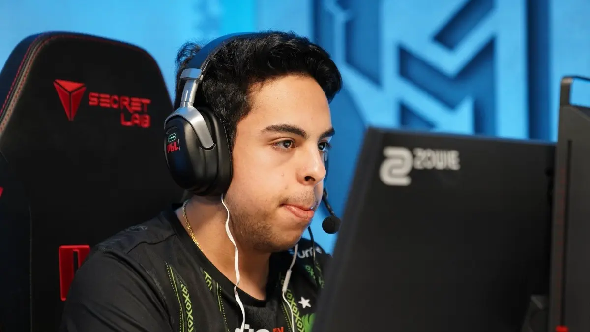 BOROS announces free agent status