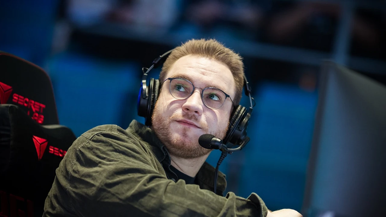 CS2 Blackbook gloves go viral after ohnePixel discovers &ldquo;double d*ck&rdquo; pattern