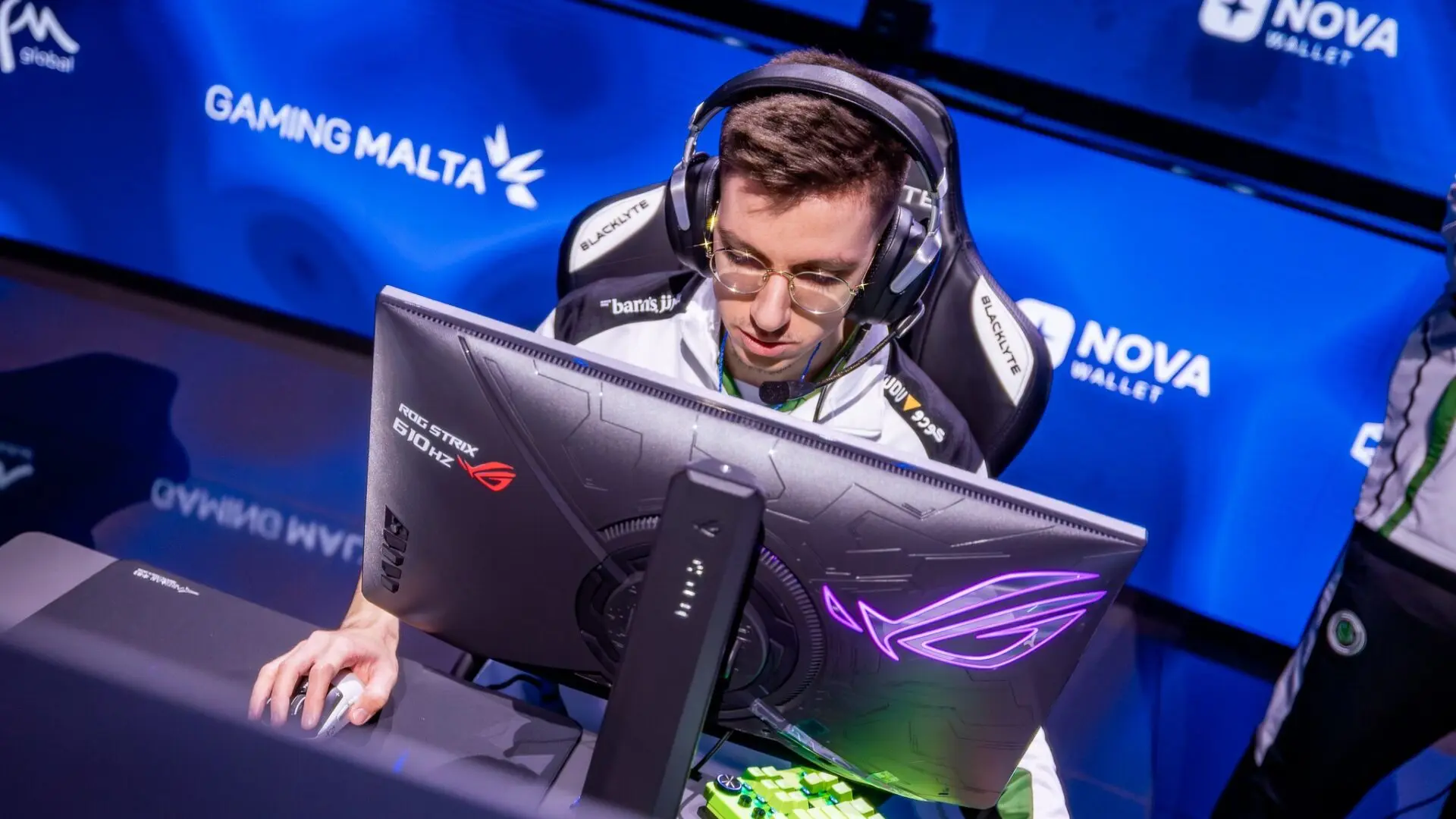 Falcons Benched kyxsan Ahead of the Major