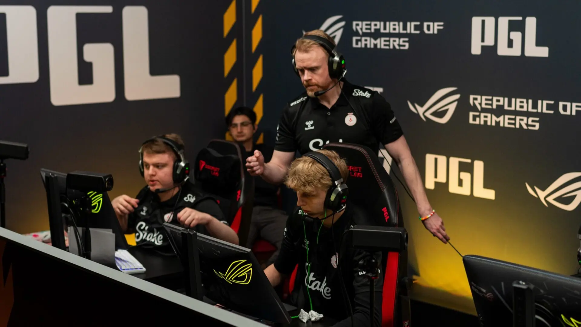 Astralis a battu 3DMAX et s&rsquo;est qualifi&eacute; pour la grande finale &mdash; PGL Bucarest 2026