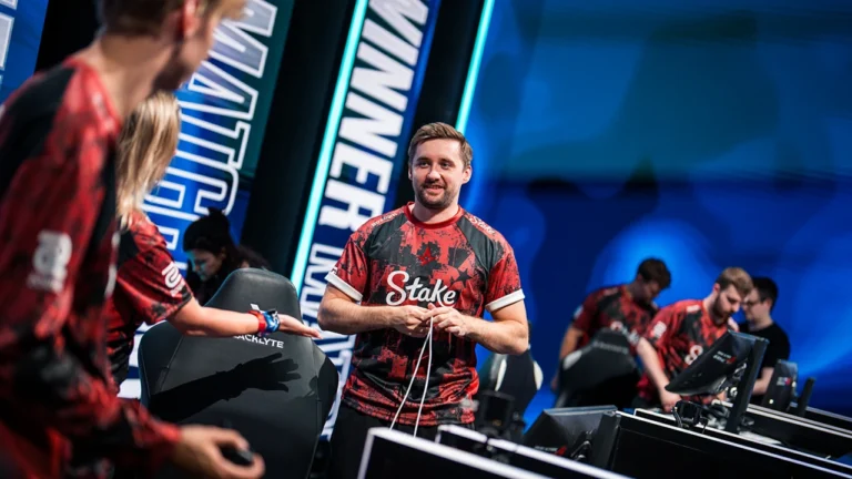 Astralis defeat NIP to secure Esports World Cup 2026 playoffs