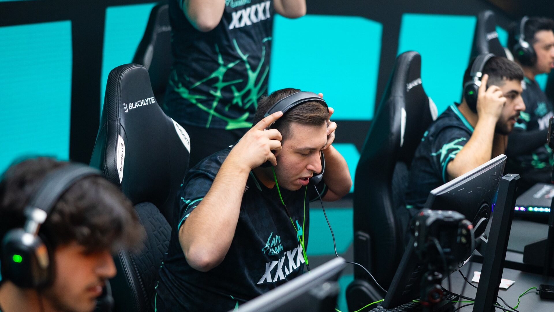 Aurora advanced to the playoffs of Esports World Cup 2026