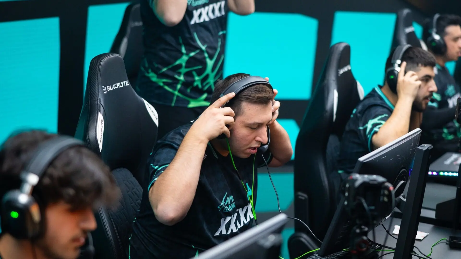 Aurora advanced to the playoffs of Esports World Cup 2026