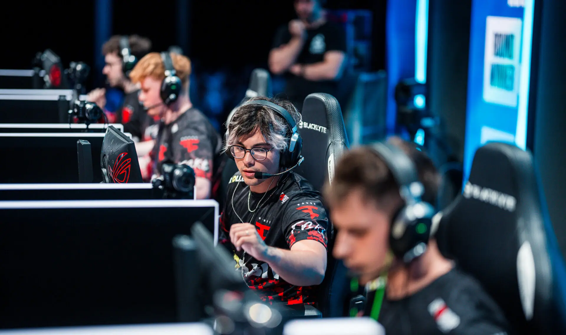 Prediction Legacy vs FaZe &mdash; Esports World Cup 2026