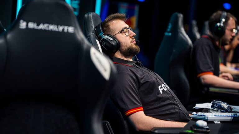 Prediction for GamerLegion vs MOUZ &mdash; Esports World Cup 2026