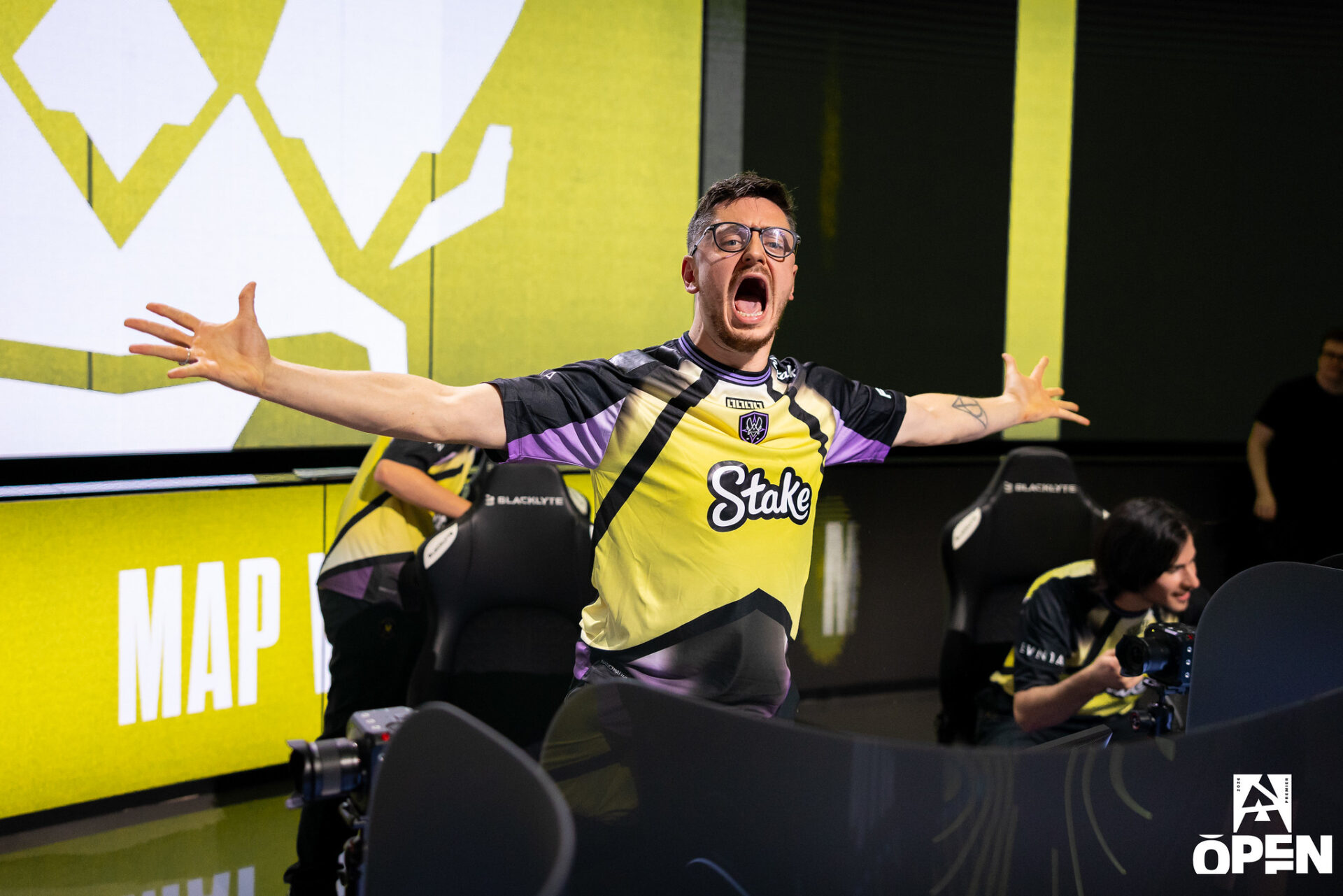 Vitality Come Back From 2:10 to Eliminate Legacy at BLAST Open Porto 2026