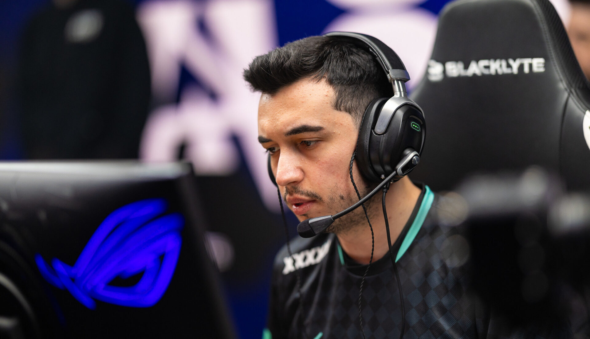 NAVI Lose to Aurora in StarSeries Fall 2026 Quarterfinal