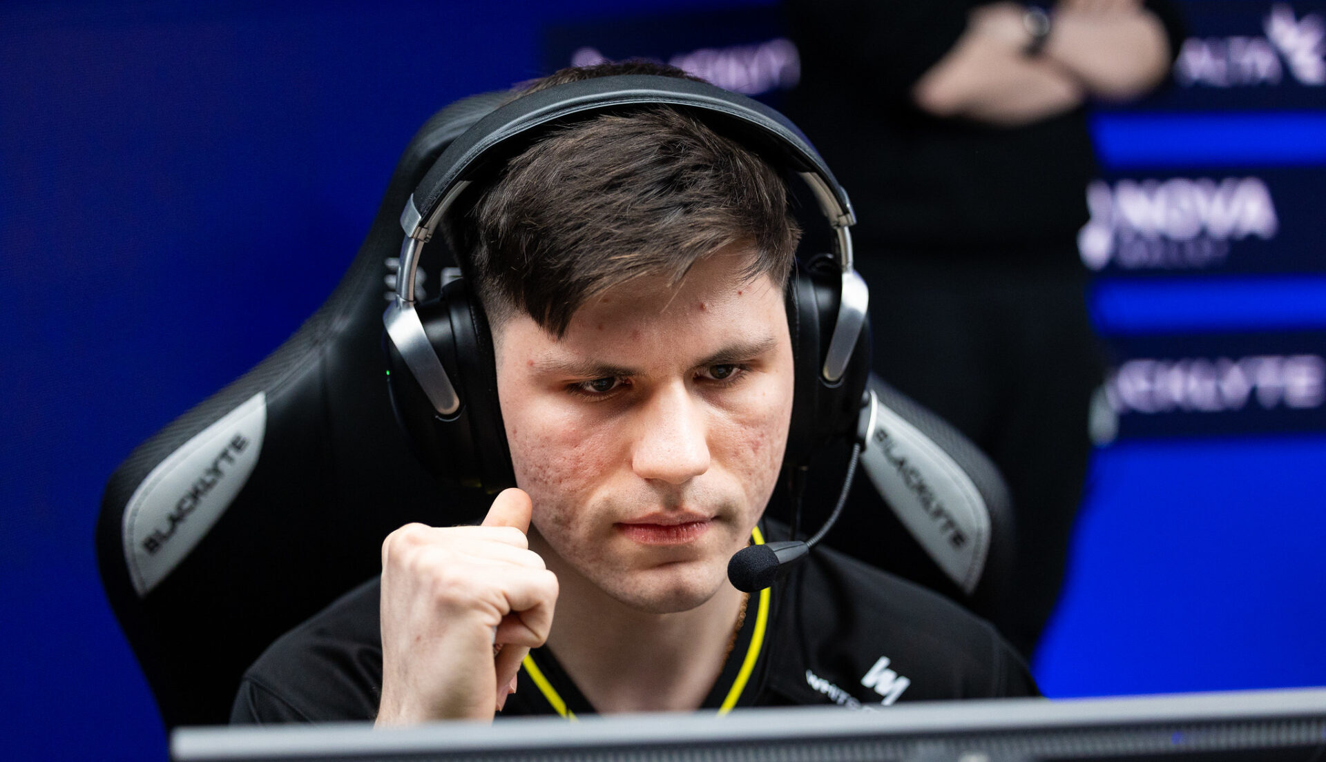 NAVI Major Chances Range From 45% to 77% in Three Forecasts