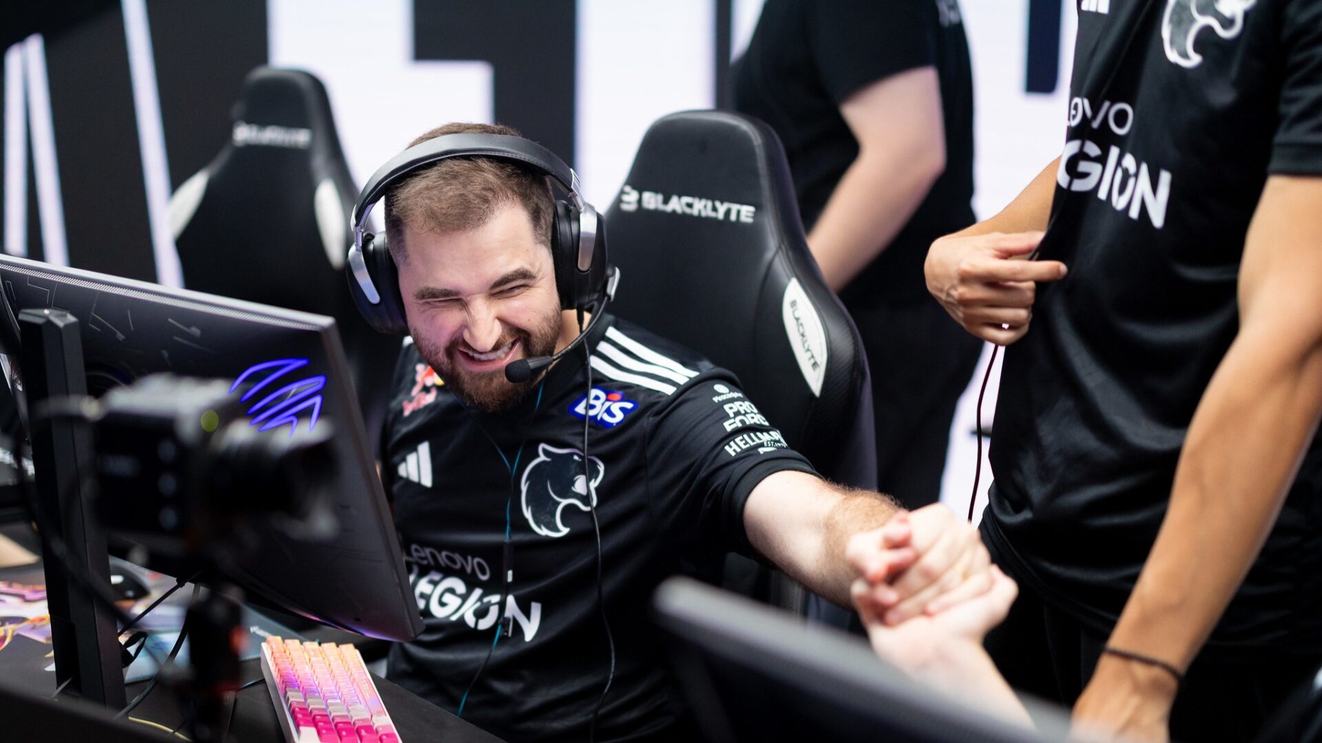 FURIA eliminated MOUZ from StarLadder StarSeries Fall 2026