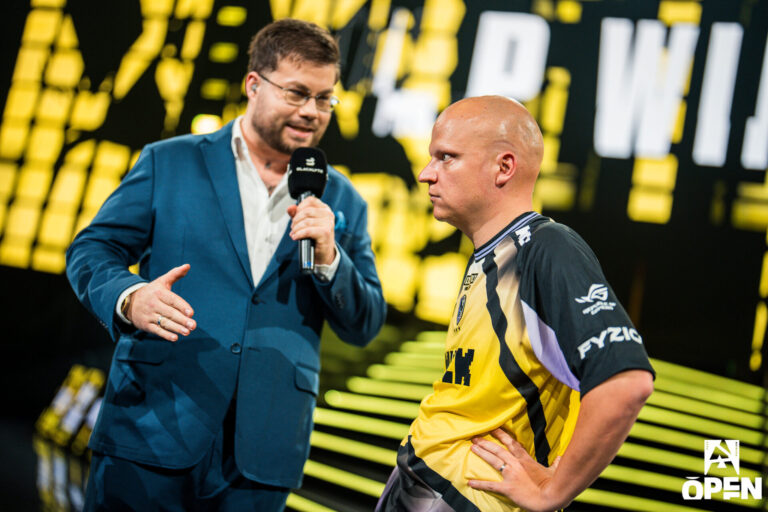 XTQZZZ on jL: &ldquo;Sometimes he is really frustrated because he did one mistake&rdquo;